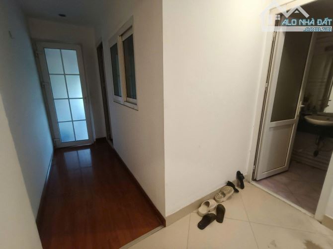 Cho thuê nhà mặt phố Nguyễn Khang, Cầu Giấy. DT 40m x 6 tầng, giá 31tr - 3