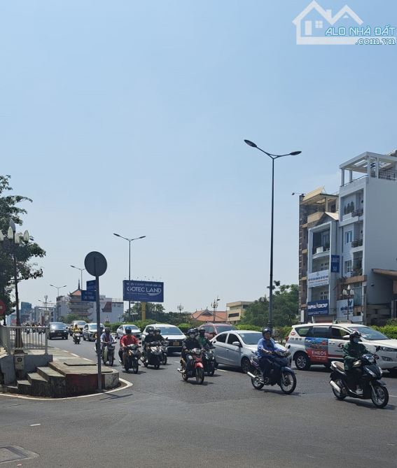 Bán nhà mặt tiền KD ngay chợ Cao Tháng, P17, Phú Nhuận, 25m2, 2 tầng. - 3