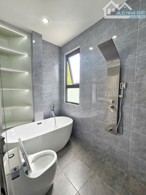 Bán nhà 2 mặt tiền, KDC gần Aeon Mall, p.Thuận Giao Tp.Thuận An chỉ 7,9 tỷ TL M6077 - 3