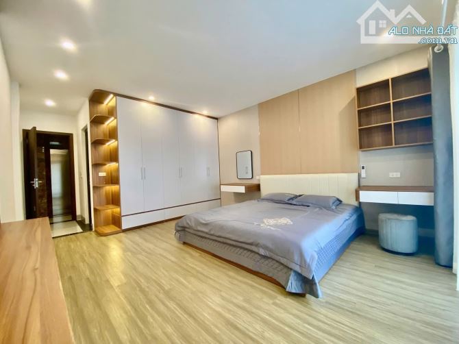 NHỈNH 11 TỶ CÓ NGAY NHÀ ĐẸP -  6 TẦNG THANG MÁY- CỔ LINH- LONG BIÊN - DT 50M - MT4,5M - 4