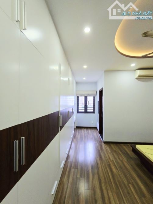 Bán nhà 4 tầng, đường Số 13, Cát Lái, TP HCM. DT  5x21m, 105m2, 4PN, SH, giá 11.4 tỷ - - 4