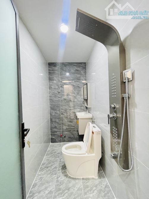 BÁN NHÀ 3 TẦNG - 4.4x10M - FULL NỘI THẤT - CHỢ THẠNH ĐÀ GÒ VẤP, NHỈNH 5 TỶ - 4