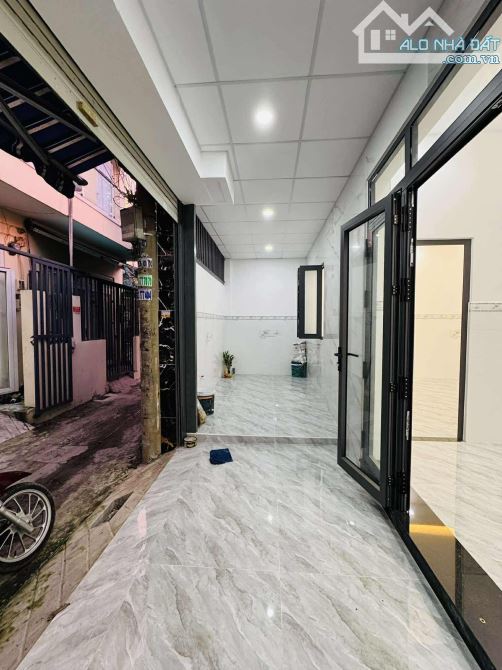 NHÀ NGANG 7,5M x 11M CÔNG NHẬN ĐỦ GIÁ CHỈ 4,29TỶ TL - 4