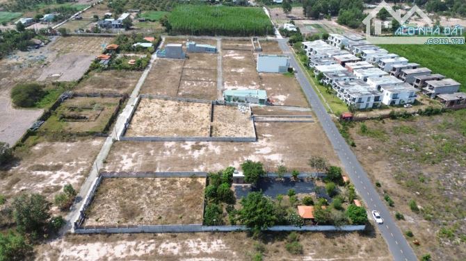 💥💥BÁN NHÀ VƯỜN TÂM HUYẾT GẦN BIỂN NO CÔNG VIỆC TẠI TT PHƯỚC HẢI - LONG ĐẤT.  Dt: 1310m2 - 4