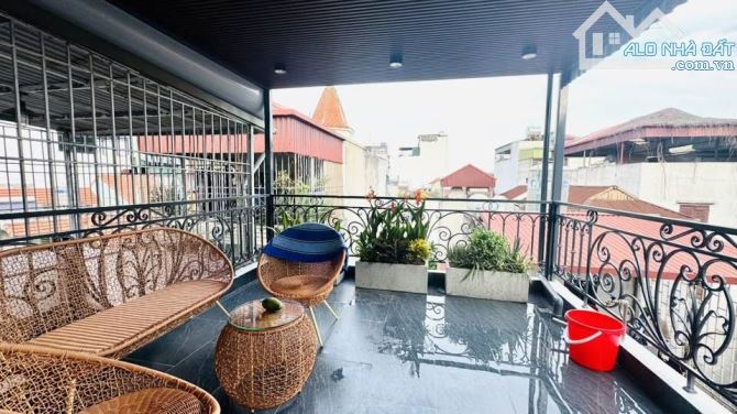 BÁN NHÀ NGUYỄN SƠN – LONG BIÊN, 60M,THANG MÁY XỊN XÒ , NGÕ THÔNG, HAI BƯỚC RA Ô TÔ TRÁNH, - 4