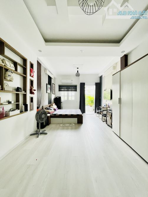 Mặt tiền khu Bình Phú - View công viên - 4x17m - 4 tầng - 4PN - Nhà mới, đẹp, nội thất xịn - 4
