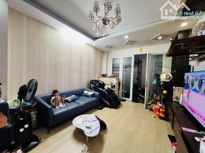 🌷NHÀ ĐẸP TRUNG TÂM QUẬN 10 – HẺM 3.5M THÔNG – GẦN MẶT TIỀN – 2 TẦNG Ở NGAY – CHỈ 7.3 TỶ - 4