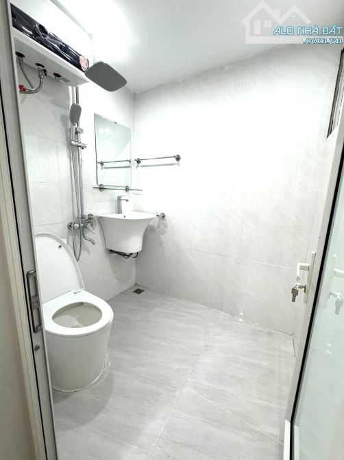 BÁN CĂN HỘ TẬP THỂ PHAN ĐÌNH GIÓT GIẢI PHÓNG THANH XUÂN - 100M 4PN - SĐCC 3 THOÁNG Ở NGAY - 4