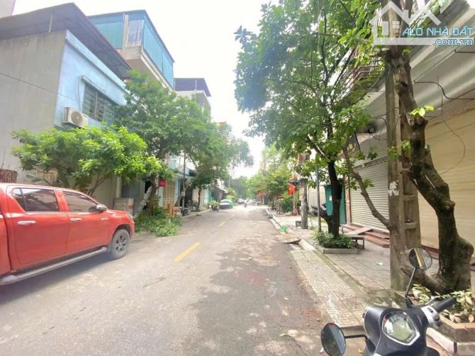 SIÊU PHẨM TRẦN ĐĂNG NINH , HÀ ĐÔNG - 5 TẦNG - 38m² - MẶT TIỀN 3,8m - GIÁ 14,15 TỶ - 4