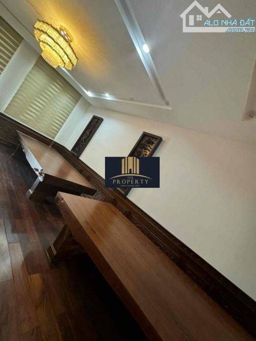 Bán nhà 5 tầng, có thang máy, mặt tiền đường Lý Triện, Thanh Khê. DT 100m2. Giá 9.5 tỷ - 4