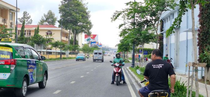 Tân Bình, Bán nhà 4 tầng, hẻm  7m, 8 phòng đang khai thác, thu nhập 30 tr/tg, gần Ga T3. - 4