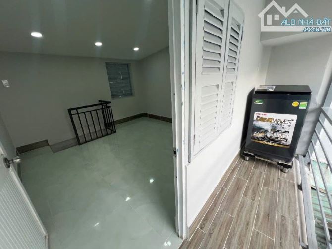 Bán nhà Quận 10 hẻm Bà Hạt 2 tầng 42m2 chỉ 5.4 tỷ - 4