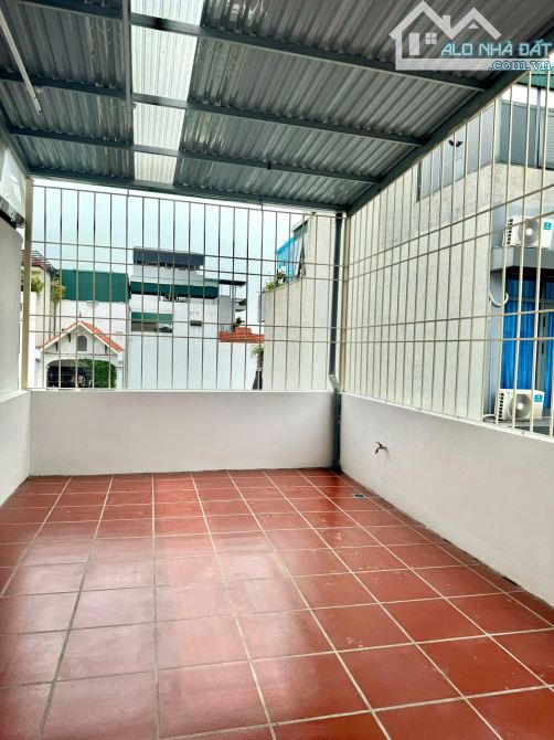Cho thuê nhà 985 Tam Trinh, 38m2 x 5 tầng, 3 ngủ. Giá 13tr - 4