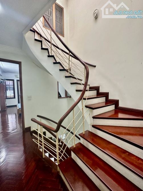 BÁN NHÀ NGÕ 390 NGUYỄN VĂN CỪ 183M2×4 TẦNG, MT 6.5M – 52.5 TỶ LONG BIÊN – HAI MẶT NGÕ Ô TÔ - 4