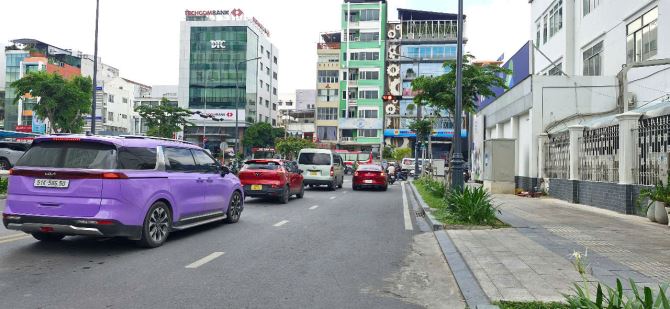 Chính chủ bán nhà có thu nhập sẵn 30tr/tg, 4 tầng, 8 phòng, hẻm 7m, Xuân Diệu, Sổ riêng. - 4