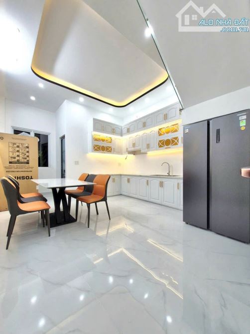 Bán nhà hẻm xe hơi Huỳnh Tấn Phát, Quận 7, Dt 4,37 x15m, 3 lầu. Giá 7,49 tỷ - 4
