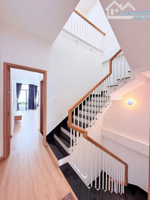 🏡 CHỦ CẦN TIỀN BÁN NHANH NHÀ MẶT TIỀN 3 TẦNG 3 MÊ ĐẸP ĐƯỜNG BÀU HẠC – 5P DI CHUYỂN RA CHỢ - 4