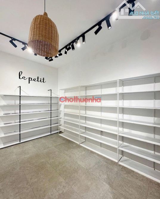 CHO THUÊ GÓC 2 MẶT TIỀN TRẦN KHÁNH DƯ QUẬN 1 - 35 TRIỆU - 4