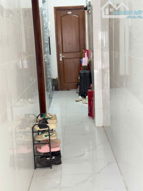 TRUNG TÂM QUẬN TÂN BÌNH-CĂN HỘ CAO CẤP 6 TẦNG CÓ TẦNG HẦM THANG MÁY- 11 PHÒNG-GIÁ RẺ - 4