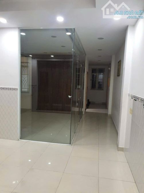 NHÀ TRỆT 2 LẦU - 104 M2 - HOÀN CÔNG - NGAY TRƯỜNG CẤP 1,2,3 DĨ AN, TP.DĨ AN - Chỉ với 5.x - 4