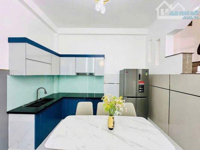 Cần bán căn nhà ngay Phạm Văn Đồng , Thủ Đức. Giá: 2 tỷ 5/60m2, sổ hồng riêng - 4