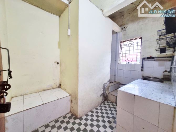 BÁN NHÀ TẬP THỂ NGUYÊN BẢN – 43M² SỔ ĐỎ – DÙNG GẦN 75M² – 3.4 TỶ - 4