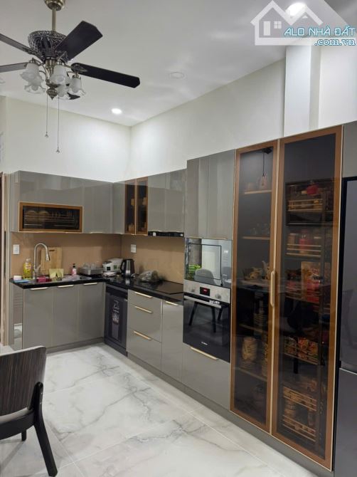 Bán rẻ nhà xinh 4 x 15m 1 trệt 2 lầu Huyền Quang Quận 1 TP.HCM - 4