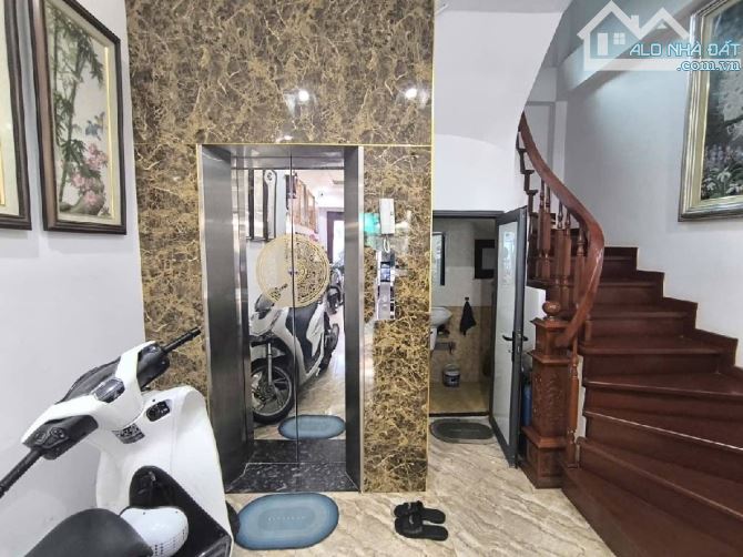 7 TẦNG THANG MÁY - NGÕ Ô TÔ 7 CHỖ NGỌC THUỴ- 11,99 TỶ - 4