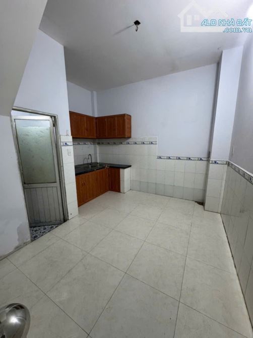 Nhà hẻm Liên Khu 5-6, Bình Hưng Hòa B dt 36m2 3 lầu 4pn 3wc giá 3,5 tỷ - 4