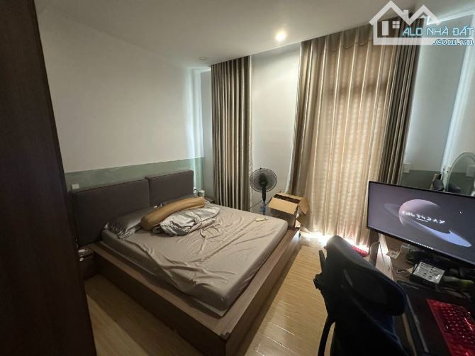 NGAY NGUYỄN SƠN -MẶT TIỀN LÊ NIỆM - PHÚ THẠNH- TÂN PHÚ- DT: 4X15 - 5 TẦNG – 10.6 TỶ - 4
