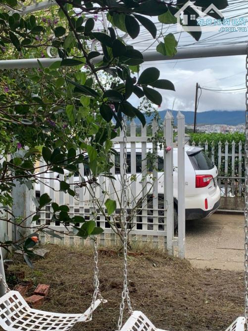 NHÀ CẤP 4 ĐƯỜNG RỘNG - OTO TRÁNH NHAU - NGAY TRUNG TÂM ĐƯỜNG NGÔ THÌ SỸ - RỘNG 70M2 - 4