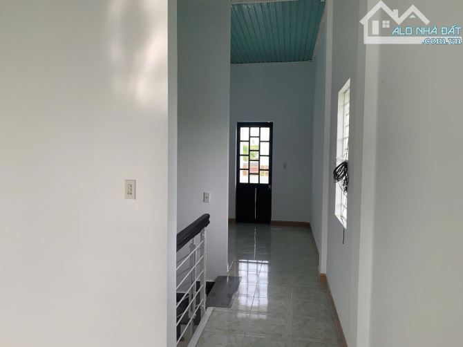 Nhà 2 tầng mặt tiền xóm 2 ngọc anh - pHú Thượng 90m2 giá chỉ 3.1x tỷ - 4
