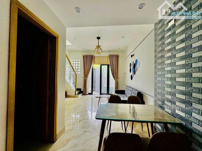 Nhà 2 tầng Kiệt Nguyễn Khoa chiêm gần Đại Học Ngoại Ngữ giá chỉ 2,4x tỷ - 4