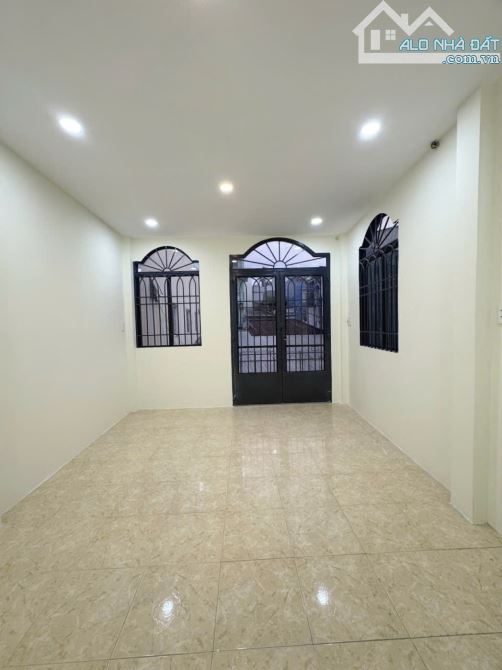 Nhà gần hxh - SHR - Không quy hoạch - Không lộ giới - Hướng Tây - 4