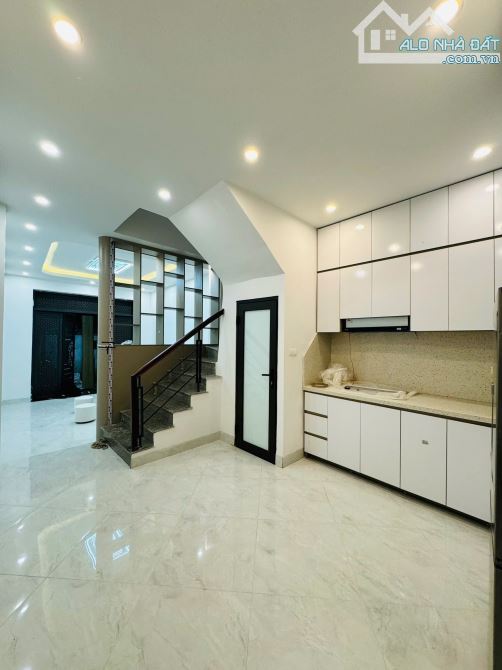 NHÀ ĐẸP kHƯƠNG TRUNG 40M2* 8 NGỦ VỪA Ở VỪA CHO THUÊ DÒNG TIỀN ỔN ĐỊNH CHỈ 8.7 TỶ - 4