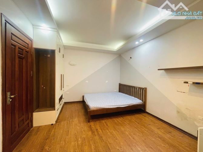 Bán nhà Trần Duy Hưng, Đẹp, Ở Ngay, DT 35m2 x 5 Tầng, MT 4,5m, Giá nhỉnh 9 tỷ - 4