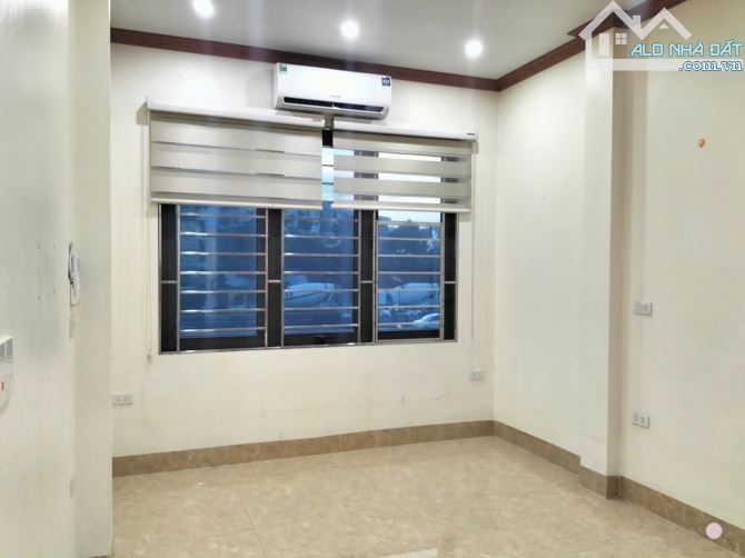 CHỈ NHỈNH 10 TỶ‼️ Bán nhà MẶT ĐƯỜNG Ngọc Hồi, Thanh Trì DT 33m2, 5T - 3