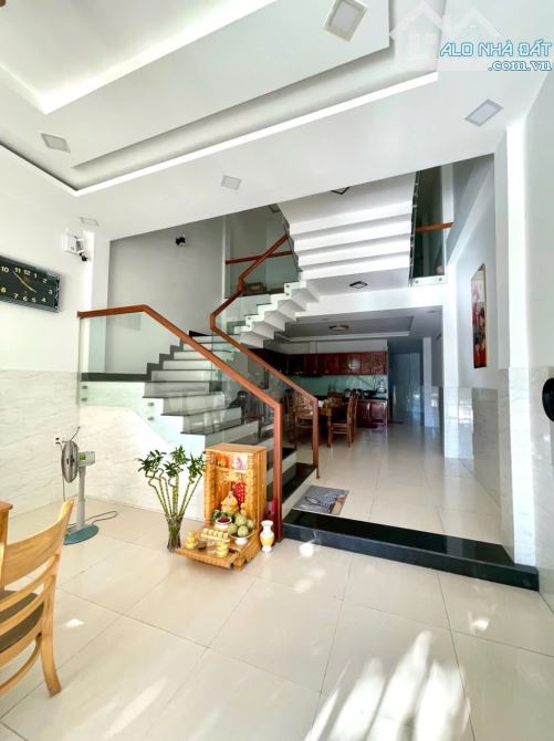 SIÊU PHẨM NHÀ 3 TẦNG ĐOÀN KHUÊ – ĐOẠN ĐƯỜNG HIẾM CÓ NHÀ BÁN CHỈ CÁCH VALI VÀO Ở - 4