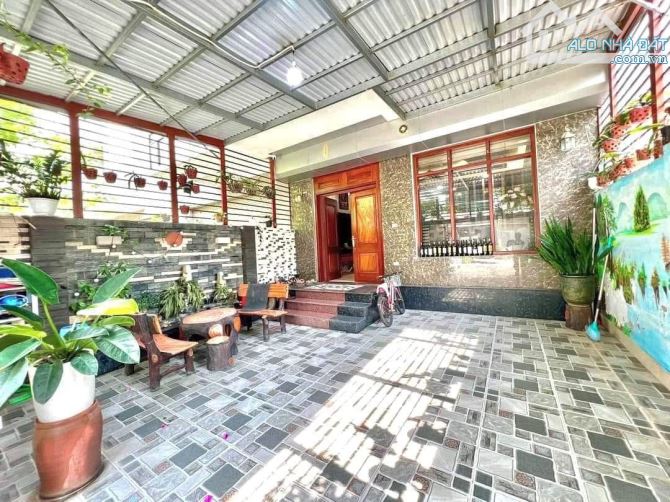 Chủ nhà đang rất gấp bán nhà ngõ 36 Nguyên Hồng – 63m², 5 Tầng, Ô Tô Đỗ Cổng – 19,5 Tỷ - 4
