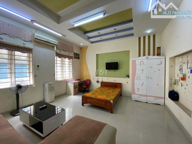 Cho thuê nhà, Nguyễn Ngọc Vũ, Đống Đa 80m2, full đồ 3 tầng, 4 ngủ, 25tr - 4