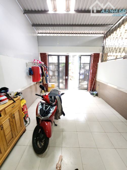 5Tỷ200 🔥👉 Nhà Hoàn Công gần Chợ Dĩ An 1__Hẻm Xe Hơi cách đường Trần Quang Khải chỉ 30m - 4