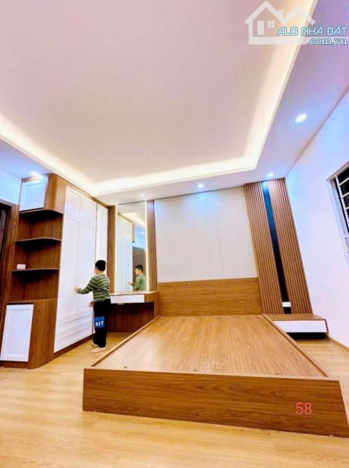 Chỉ 5,9 tỷ có ngay nhà LIÊN MẠC giáp với HV Tài Chính - Nhà mới 5 tầng - LÔ GÓC, full NT - 4