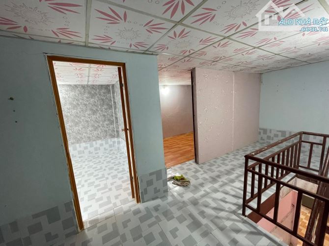 Chú Tám cần tiền ! Bán gấp căn nhà  kèm 5p trọ ở gần KCN Trảng Bàng 146m2 SHR giá 750tr - 4