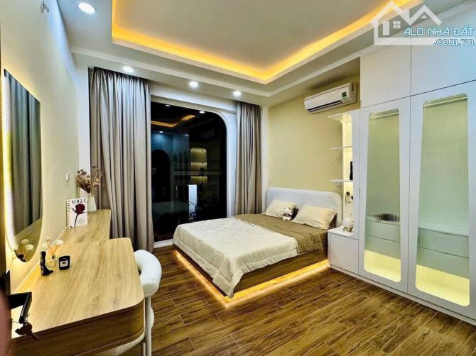 Xuân Phương 6.X tỷ, 5 tầng-35m, ngõ thông kinh doanh, 10m ra ô tô- view 2 thoáng, full NT - 4