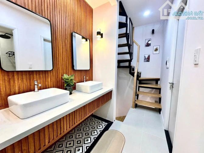 BÁN NHÀ MỚI FULL NỘI THẤT – LÊ VĂN SỸ Q3 –2PN- 3 TẦNG-  CHỈ 4.65 TỶ - 4