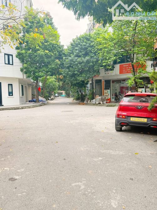 Nhà phân lô khu D Yên Nghĩa Hà Đông.Kinh doanh, ô tô vào nhà, dt50m 4 tầng Mt5m giá 13.5tỷ - 4
