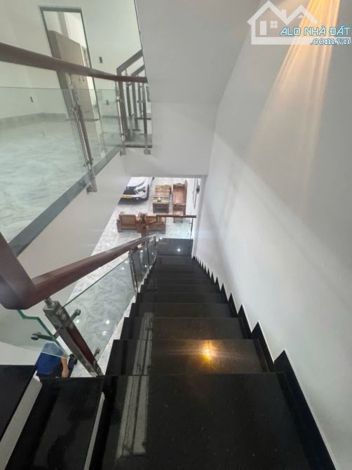 🚀 BÁN GẤP: MẶT TIỀN 3 TẦNG MỸ AN 21 - SÁT SÔNG - 100M² VUÔNG VẮN! - 4