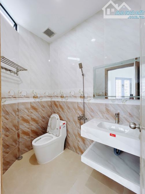 Bán nhà mới xây BTCT – Khu Kiều Đàm Q7 – 4.2x12m, 3 lầu đẹp, đường 6m giá 10,5 tỷ - 4