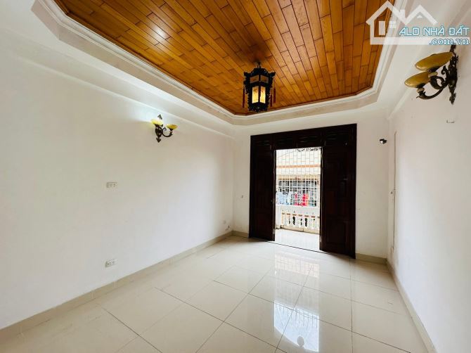 13.6 TỶ - 58M2X4T - MT3.7M - KHƯƠNG TRUNG - Ô TÔ VÀO NHÀ - 2 THOÁNG TRƯỚC SAU - PHÂN LÔ - 4