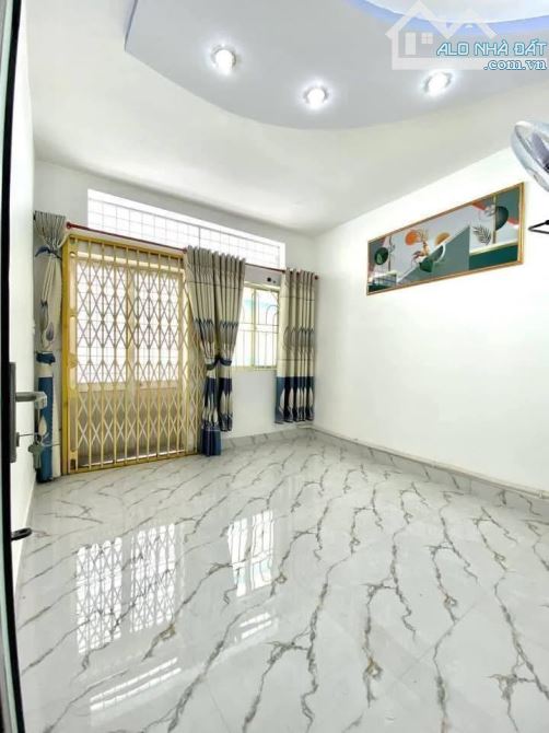 Nhà 1 Trệt 2 Lầu số 111/10 Châu Văn Liêm - 4